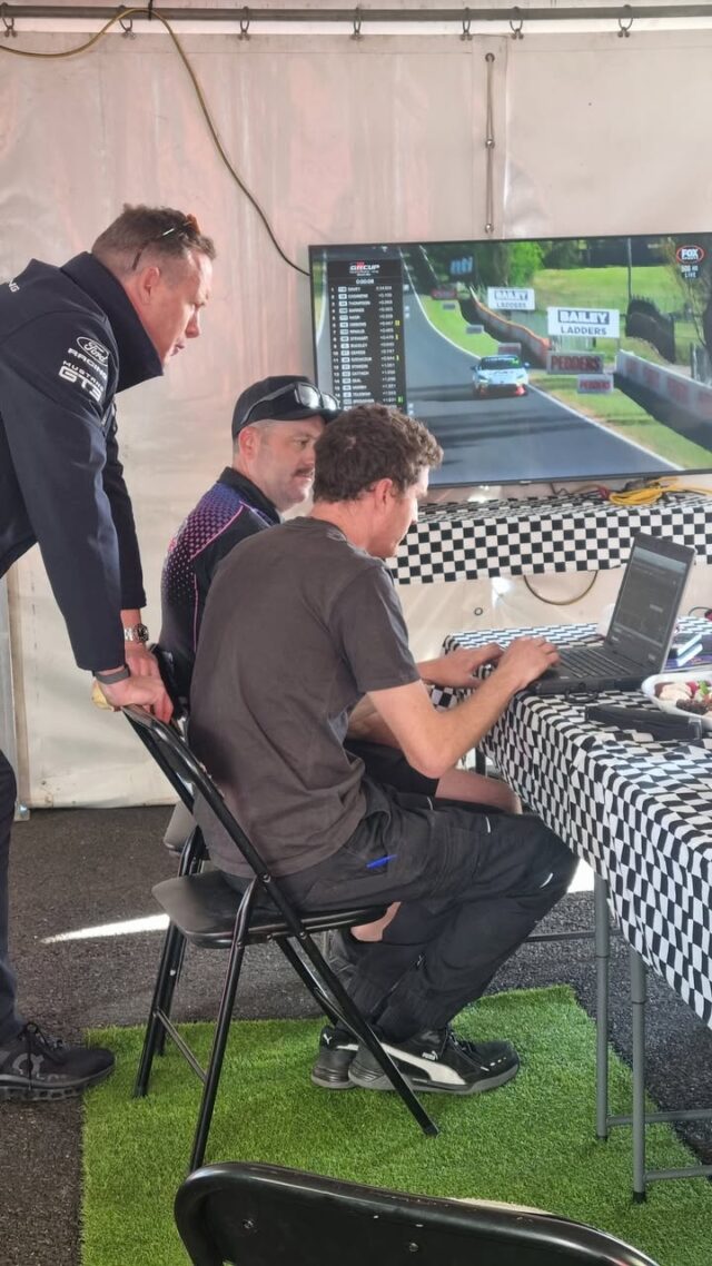 This is what goes on between sessions Pete sits with the boys to compare notes